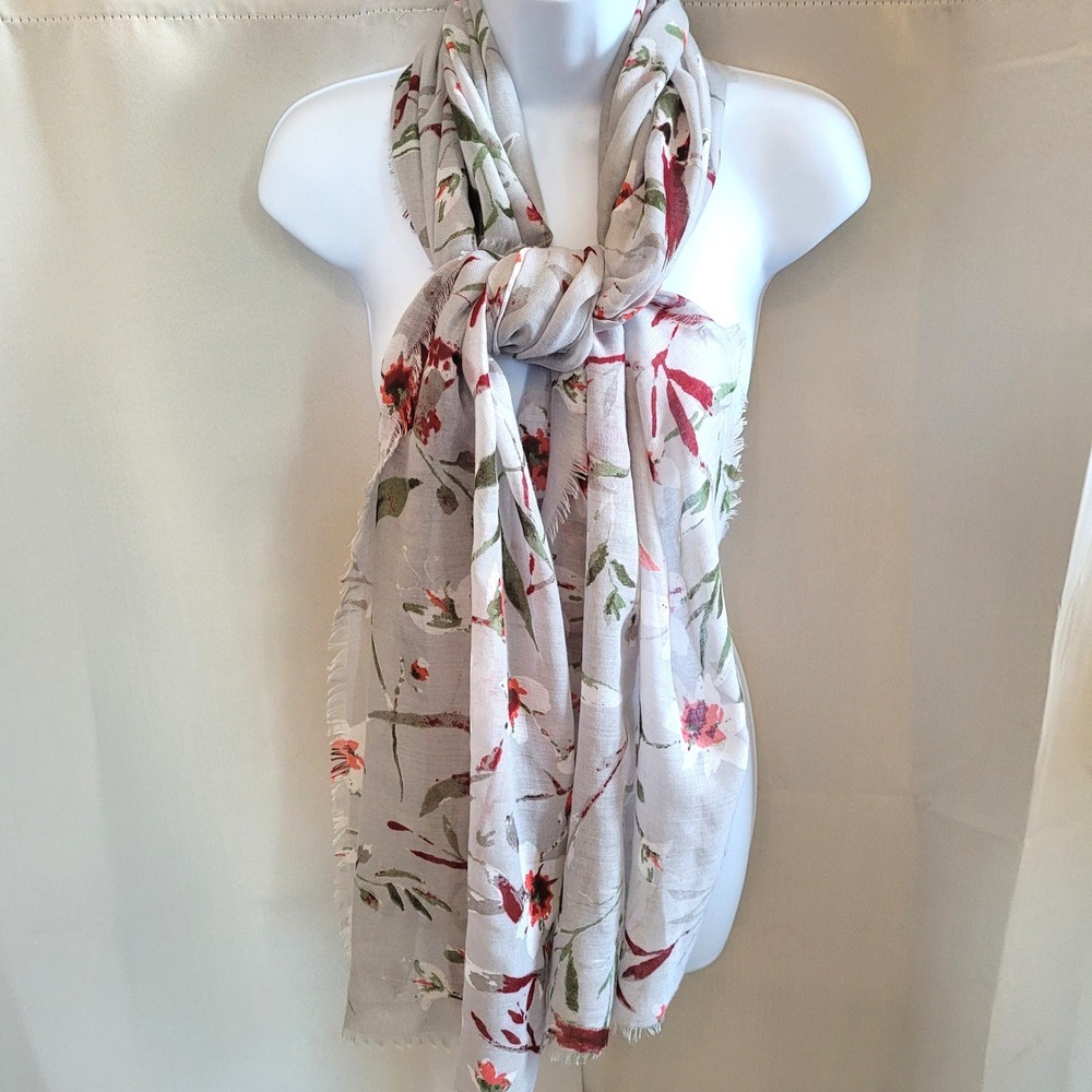 Vtg Womens Cardinal Scarf Floral Bird Print Frayed Edge Nature Cottagecore 21694